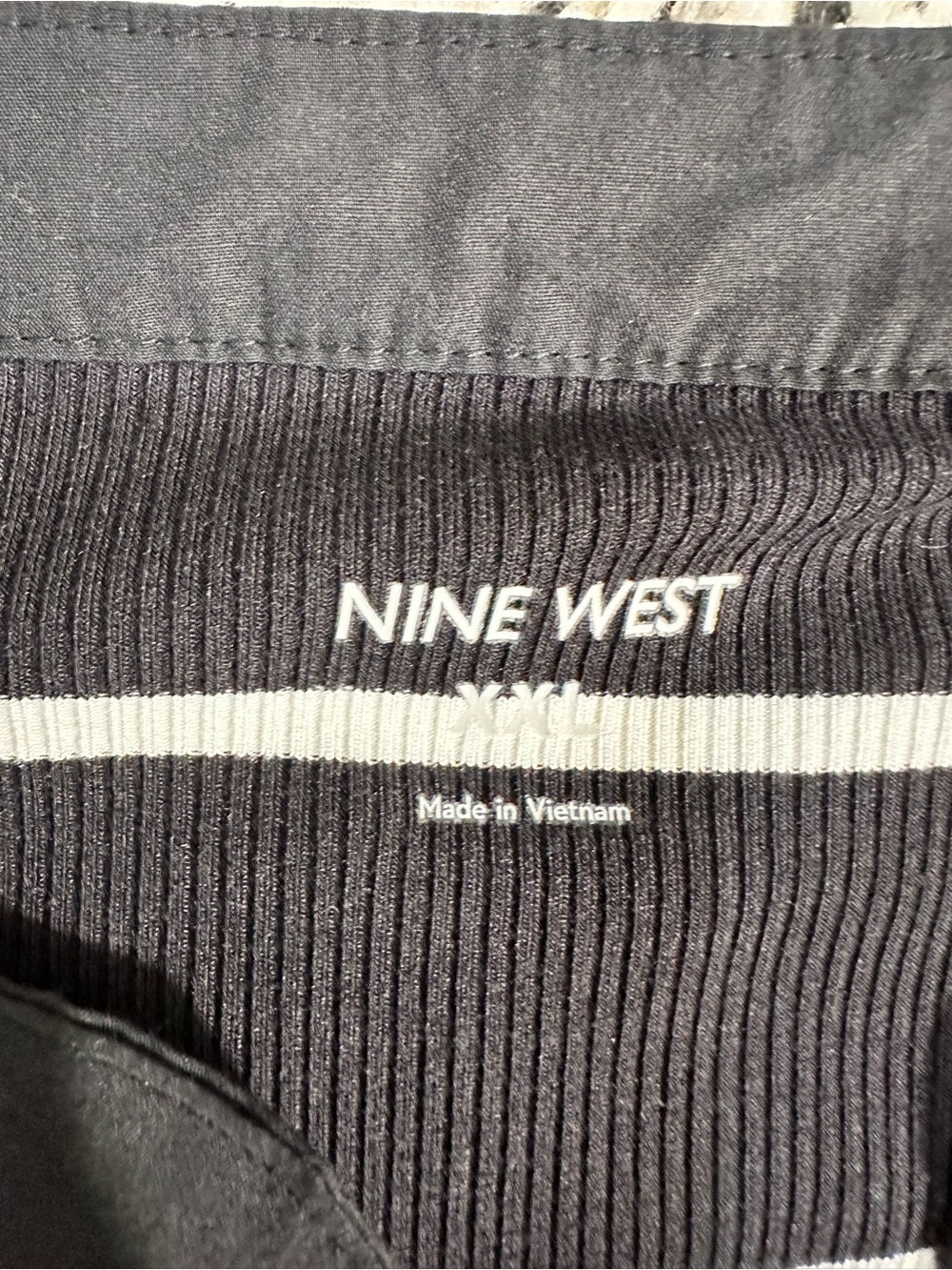 Nine West Black &‎ White Striped Puff Sleeve Henley Top - Picture 2 of 6